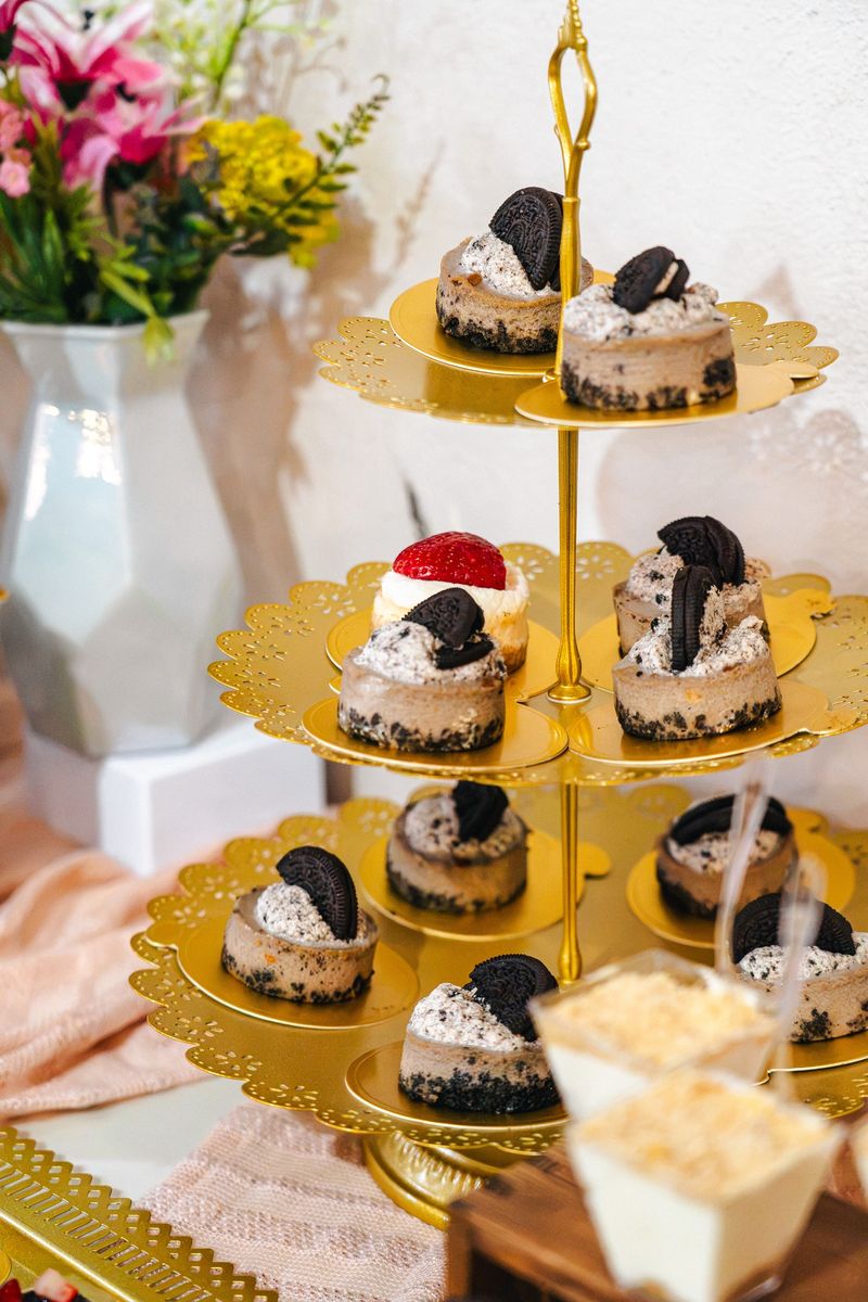 Torre de cheesecakes de Oreo y fresa